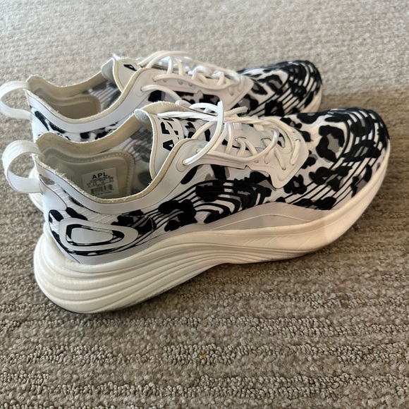 APL Streamline sneaker - Picture 2 of 7